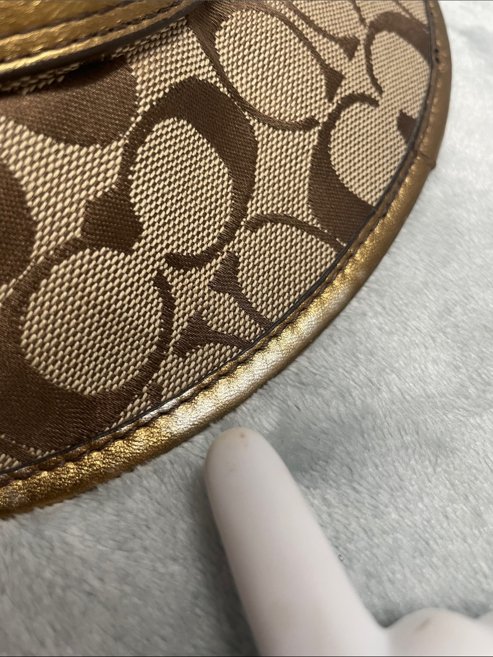 Coach Signature Jacquard Woman’s Bucket Hat - Picture 5 of 12